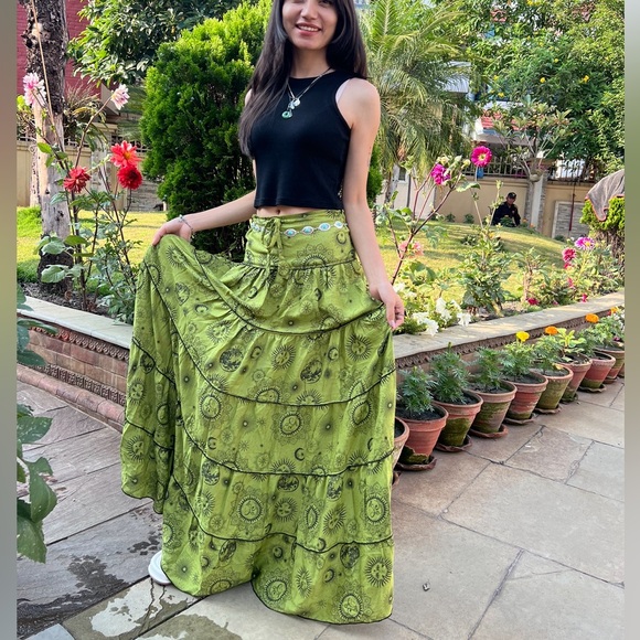 Celestial Sun Moon Print Flowy Maxi Skirt - Picture 7 of 7